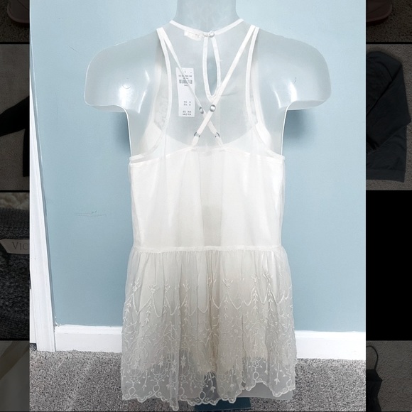 Sheer Lace Top by Holister - Picture 2 of 4